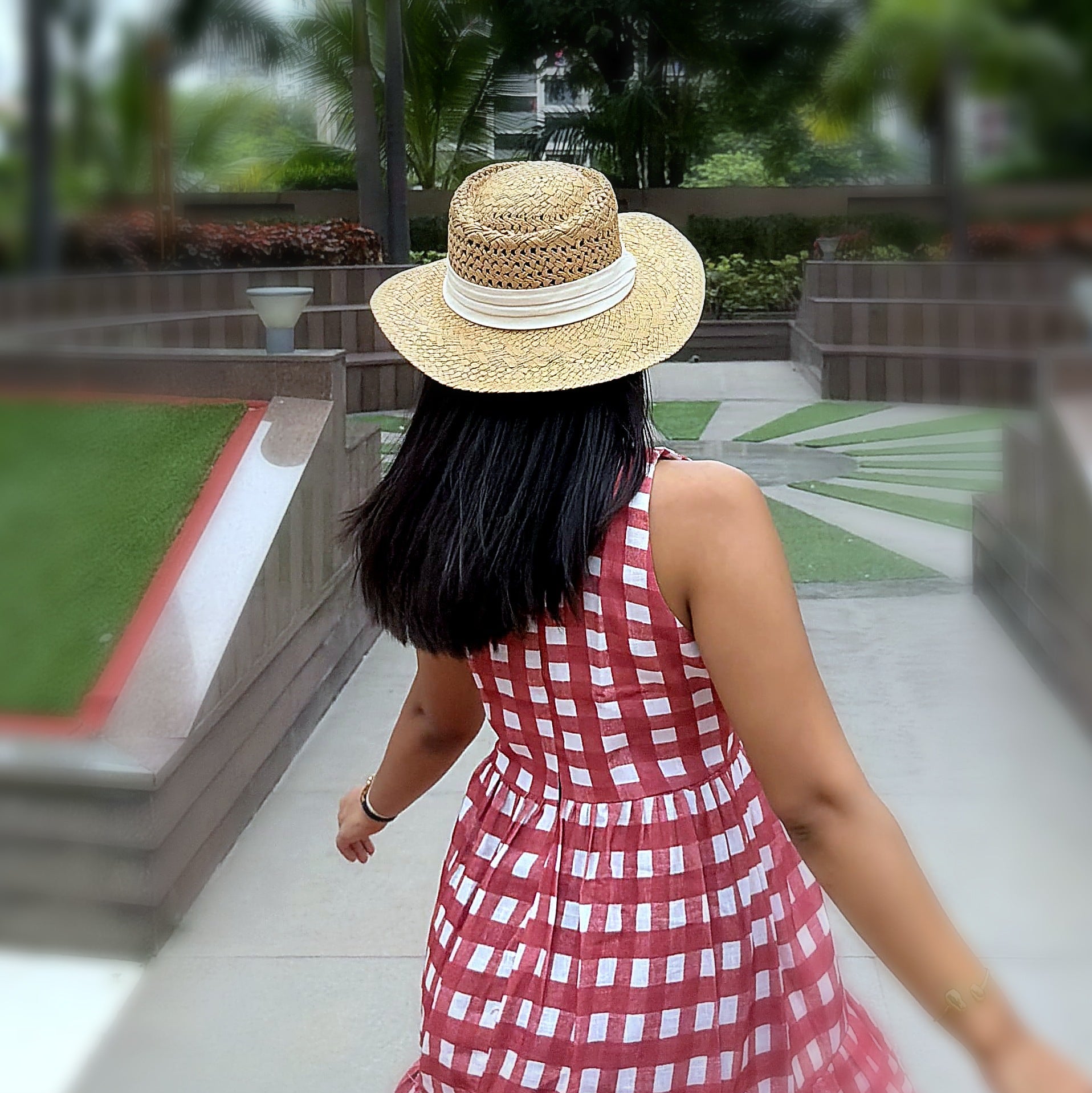 Natural Raffia Bokeh Hat
